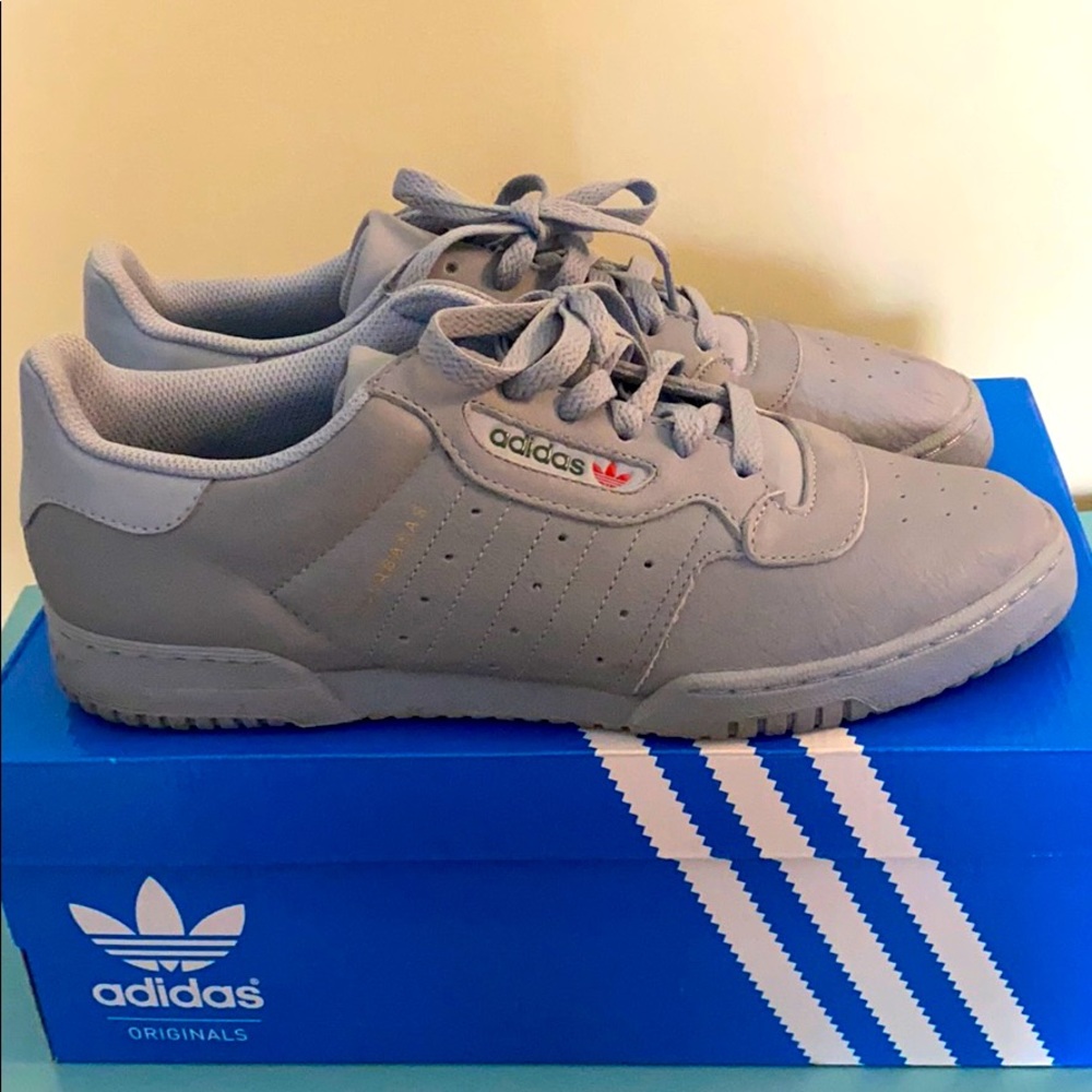 Yeezy Powerphase US Men’s 9.5, Women’s 11.